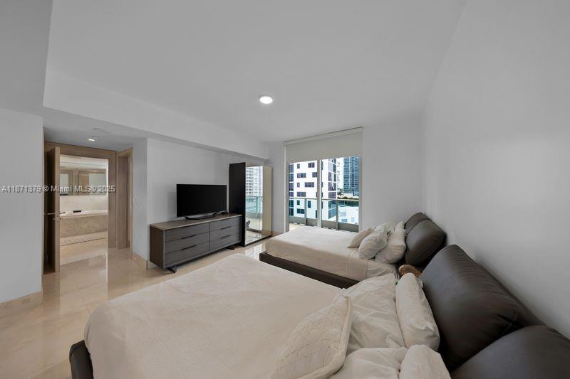 image Jade Residences28
