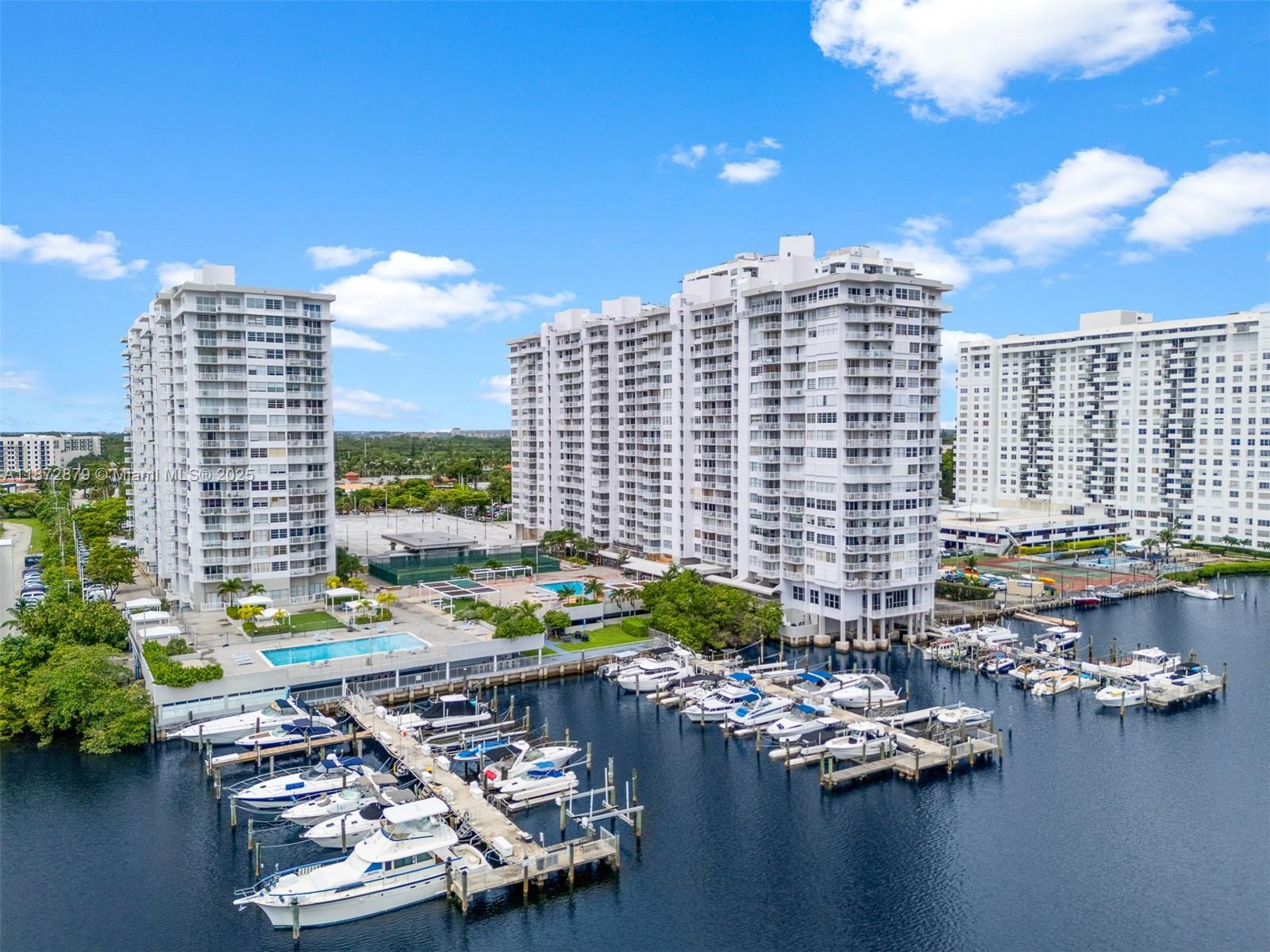 18071 Biscayne Blvd #PH04 & PH03