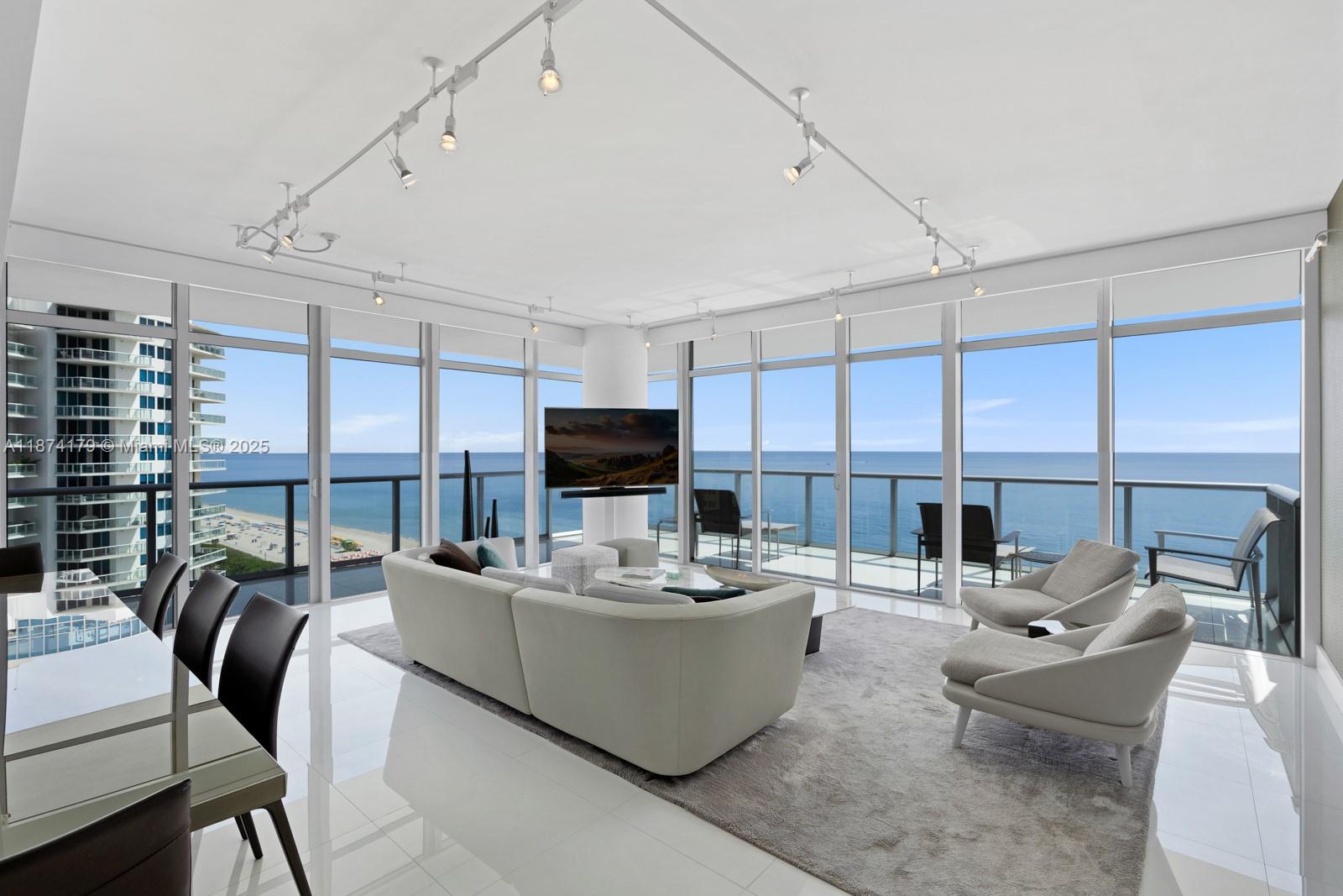 image The Caribbean Condo2