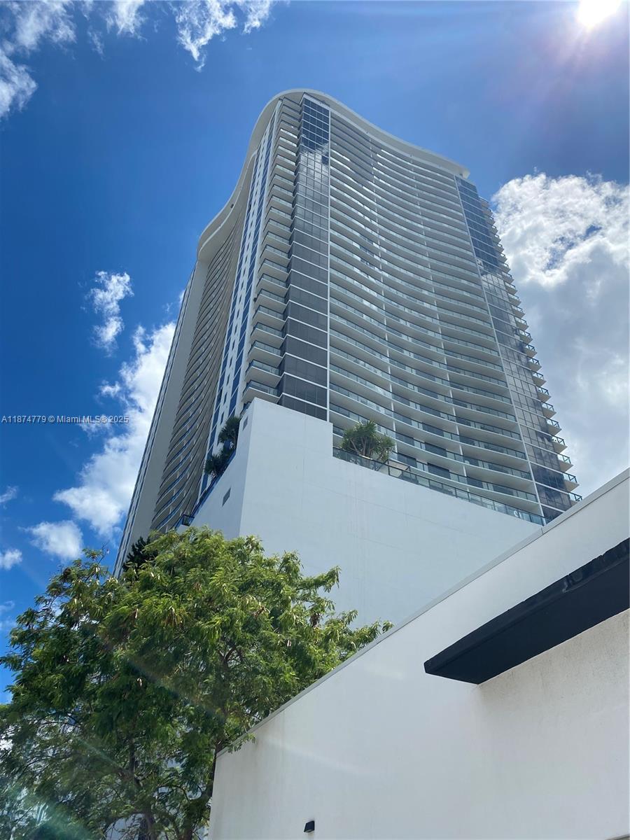 1600 NE 1st Ave #1711
