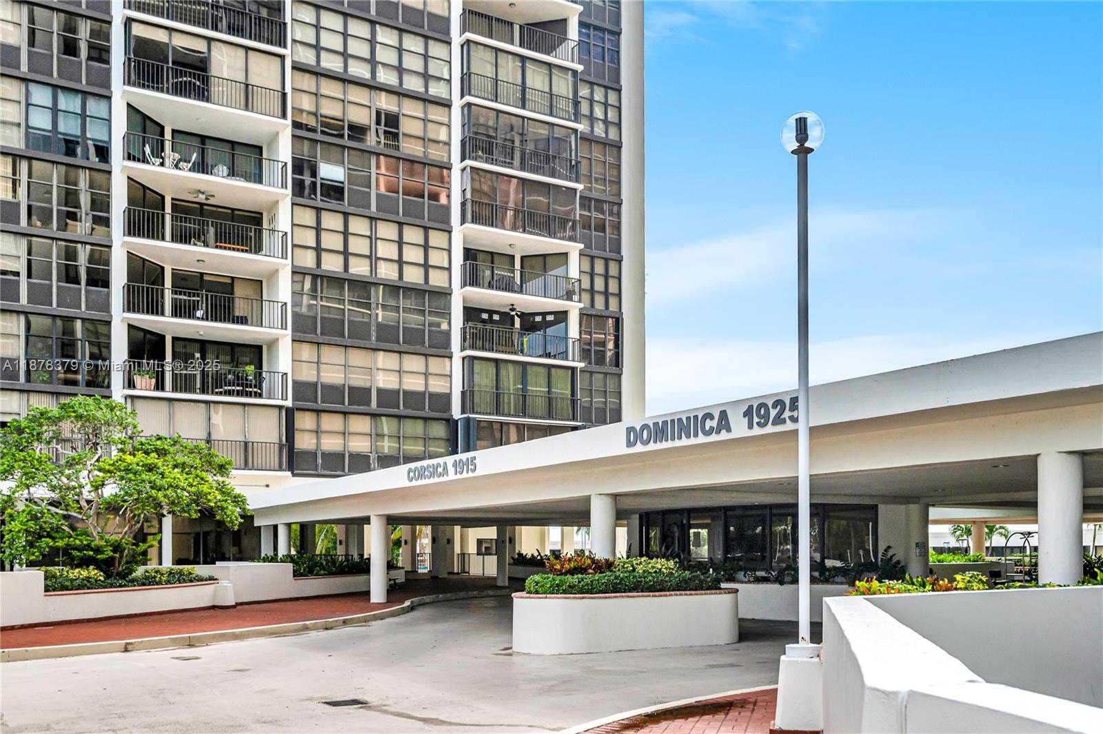 image Brickell Place2