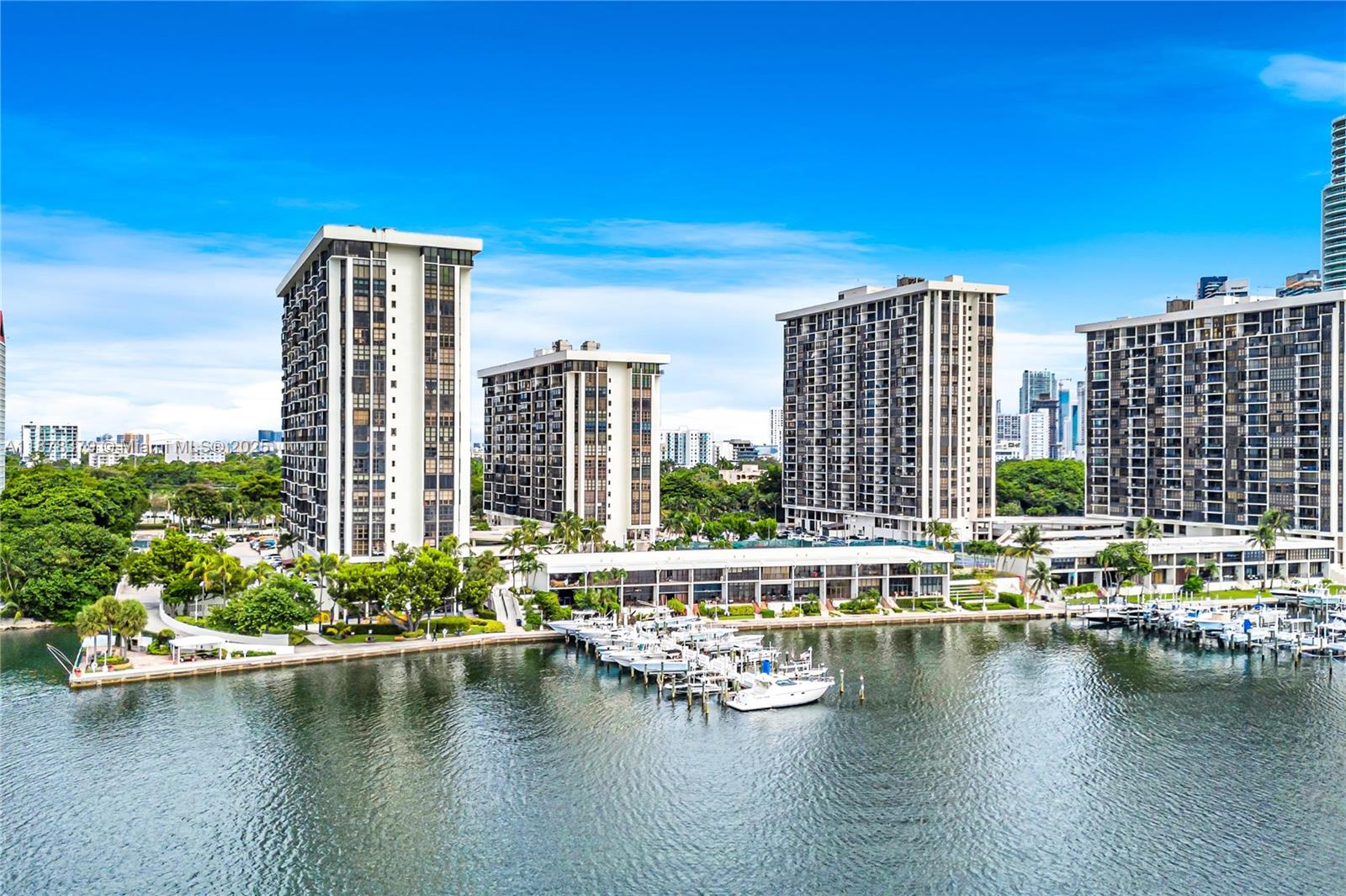 image Brickell Place41