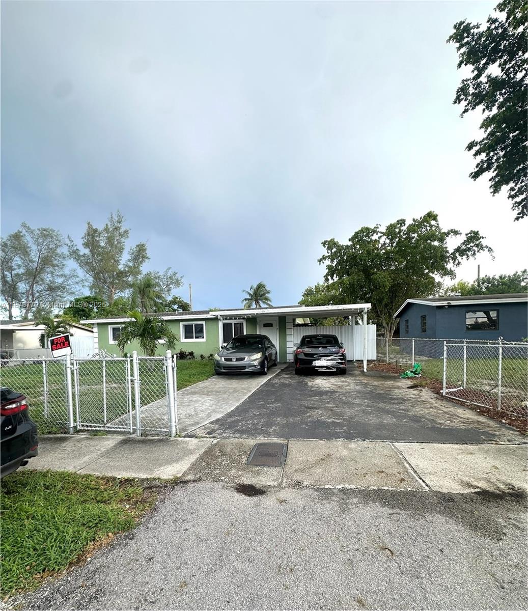 1620 NW 15th Pl