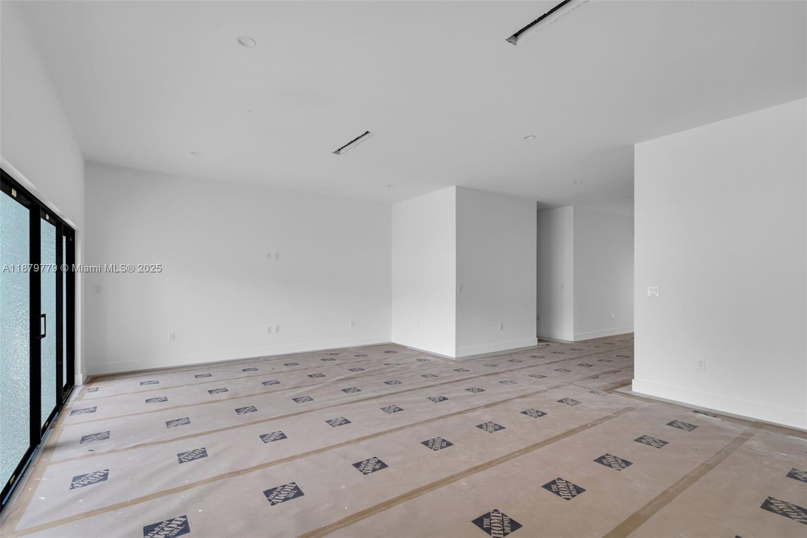 5854 SW 61st St Miami, FL 33143