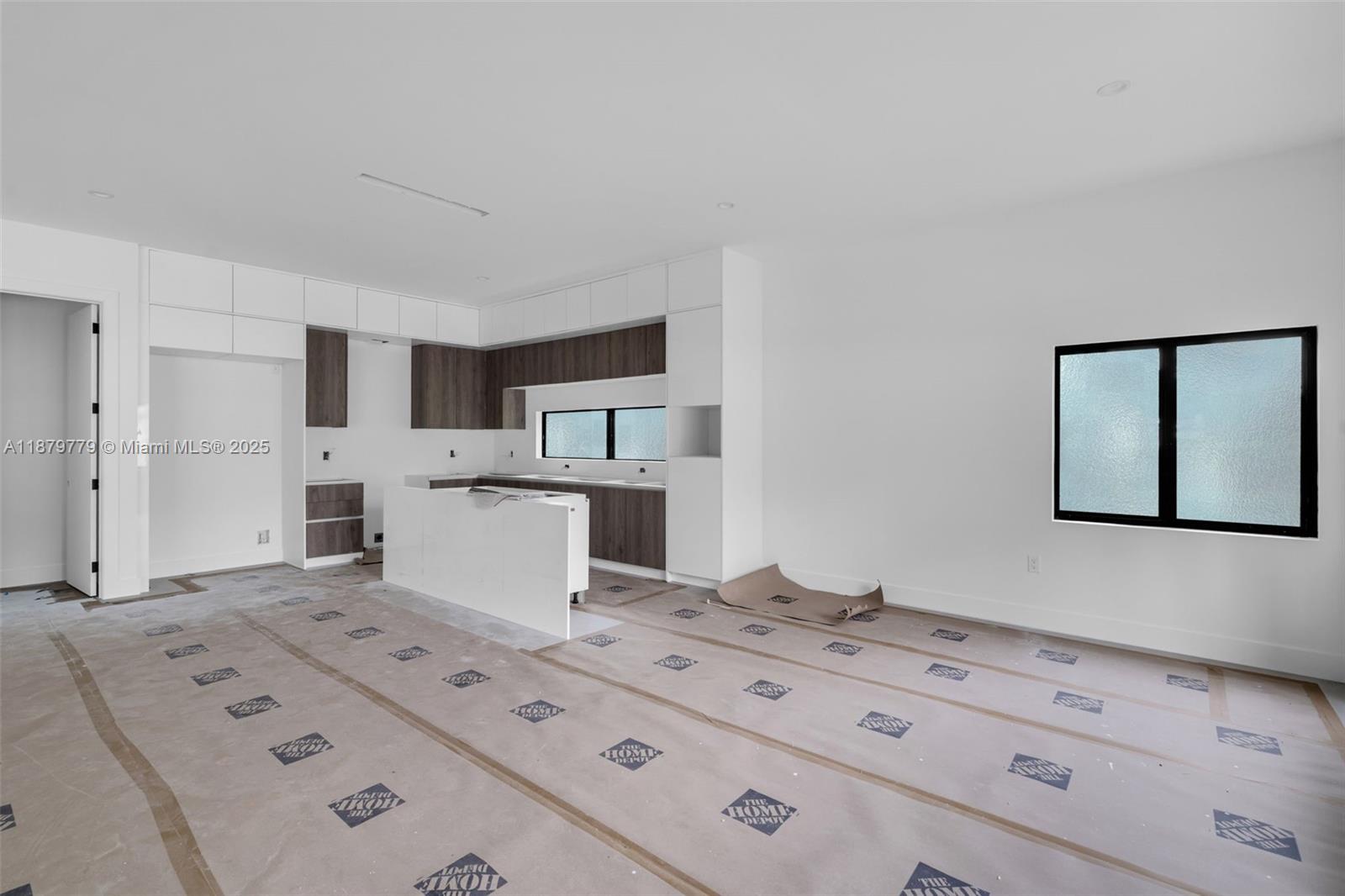 5854 SW 61st St Miami, FL 33143