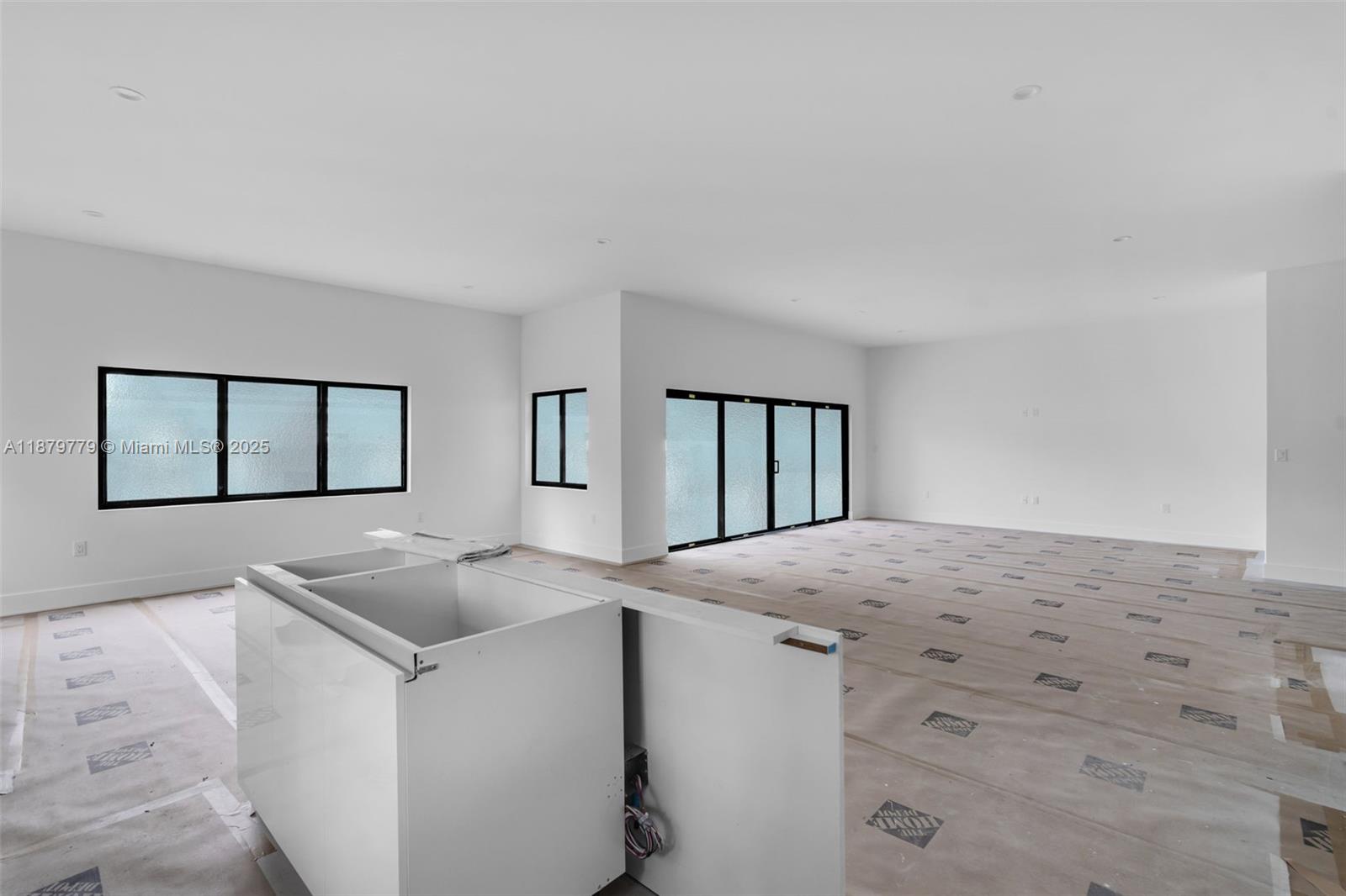 5854 SW 61st St Miami, FL 33143