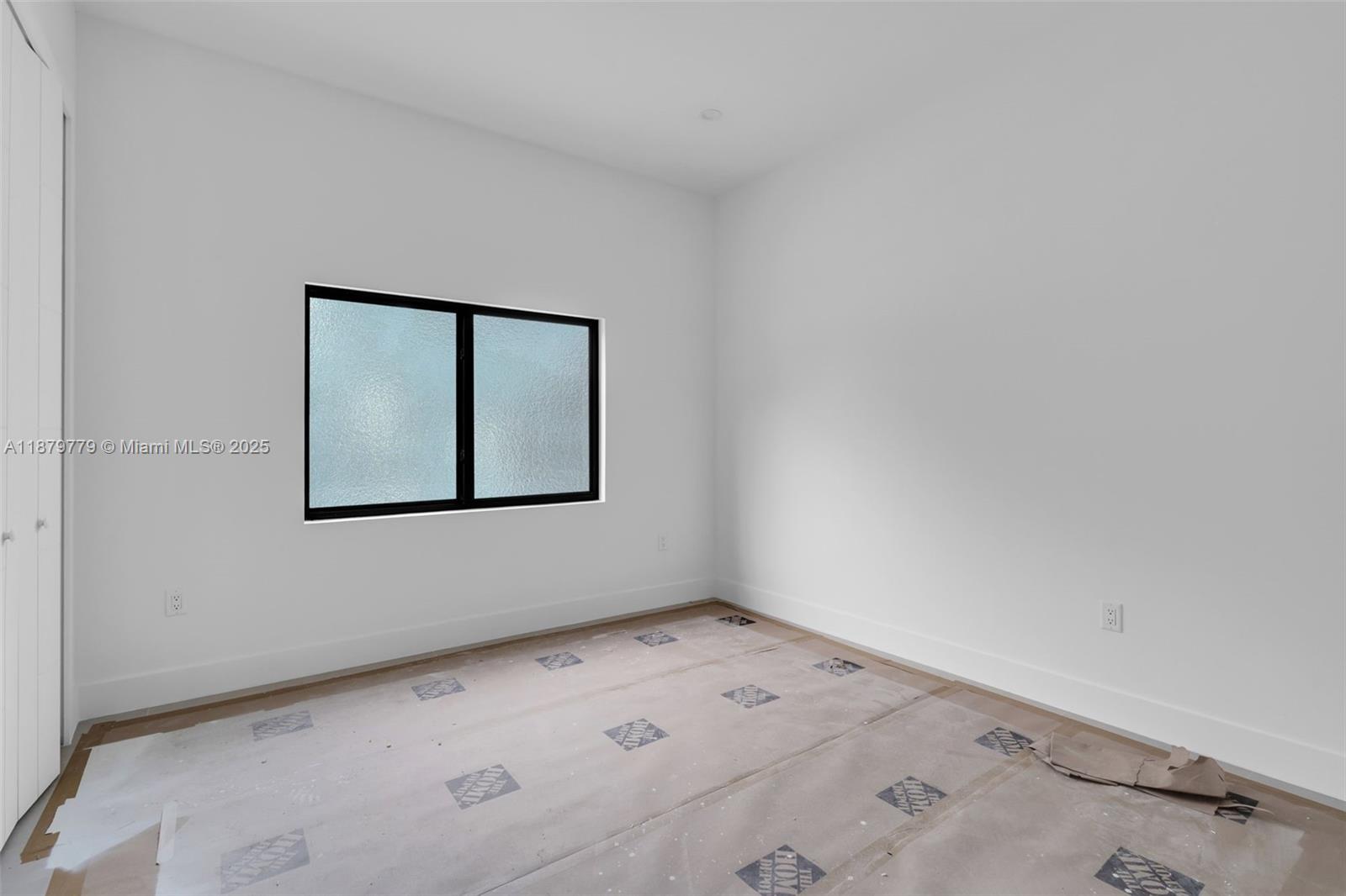 5854 SW 61st St Miami, FL 33143