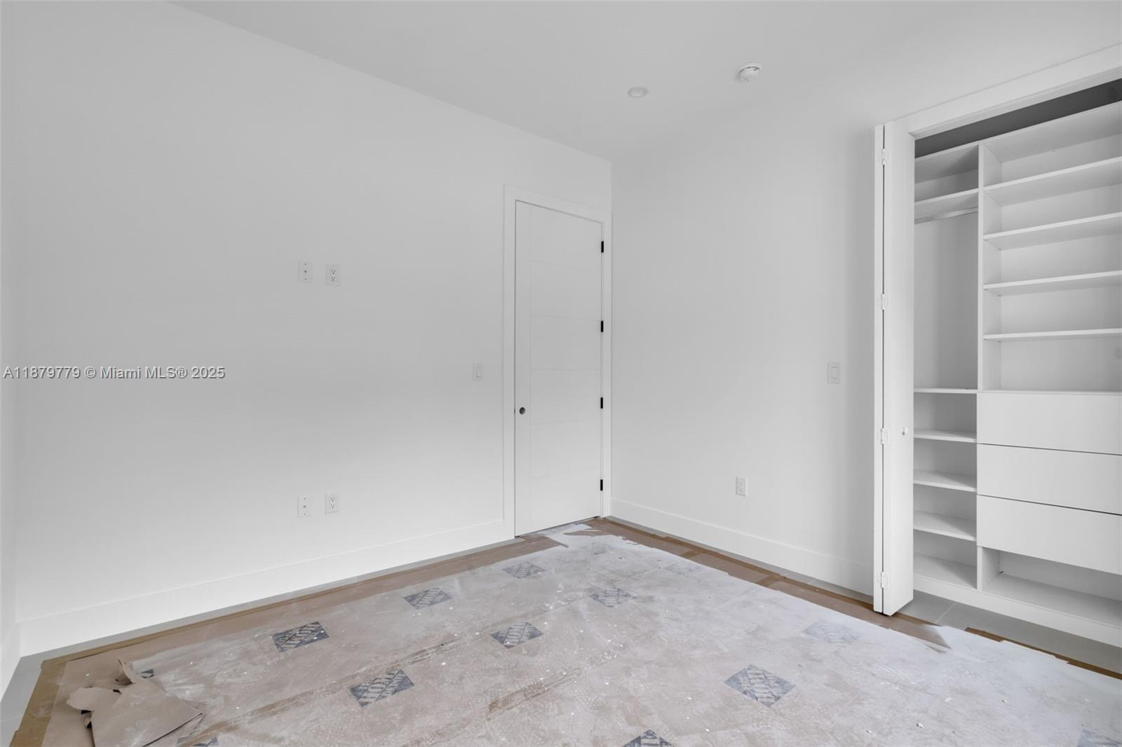 5854 SW 61st St Miami, FL 33143