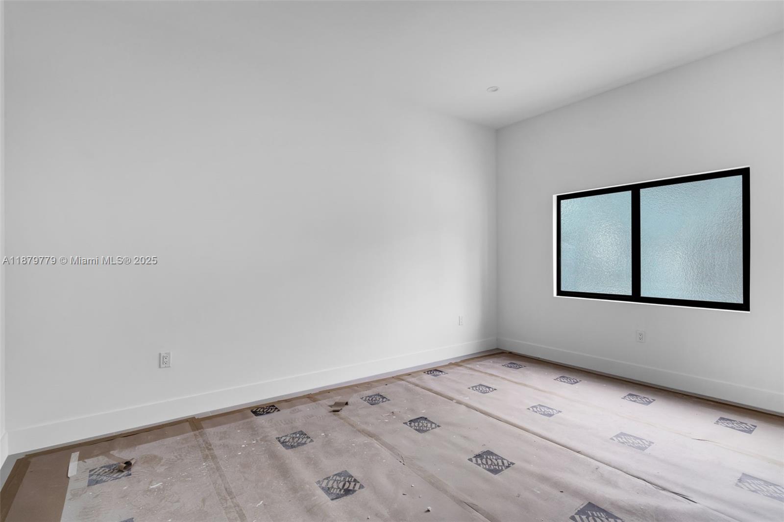 5854 SW 61st St Miami, FL 33143