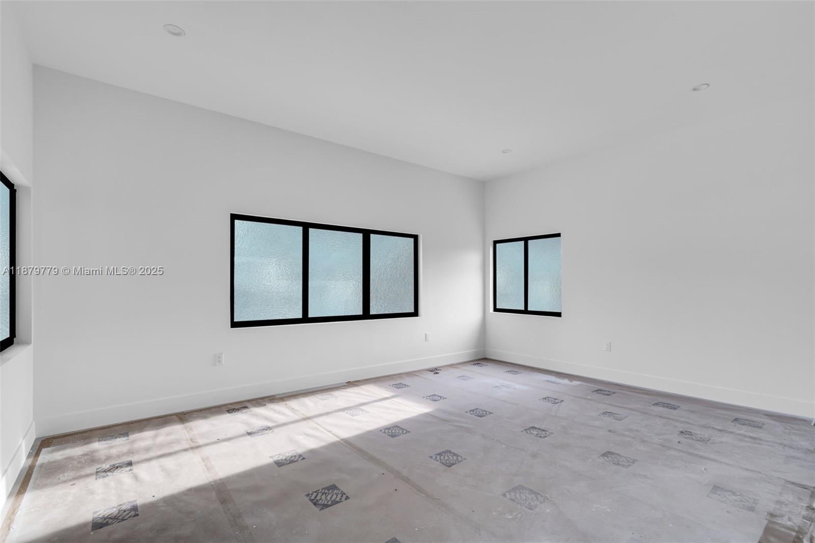 5854 SW 61st St Miami, FL 33143