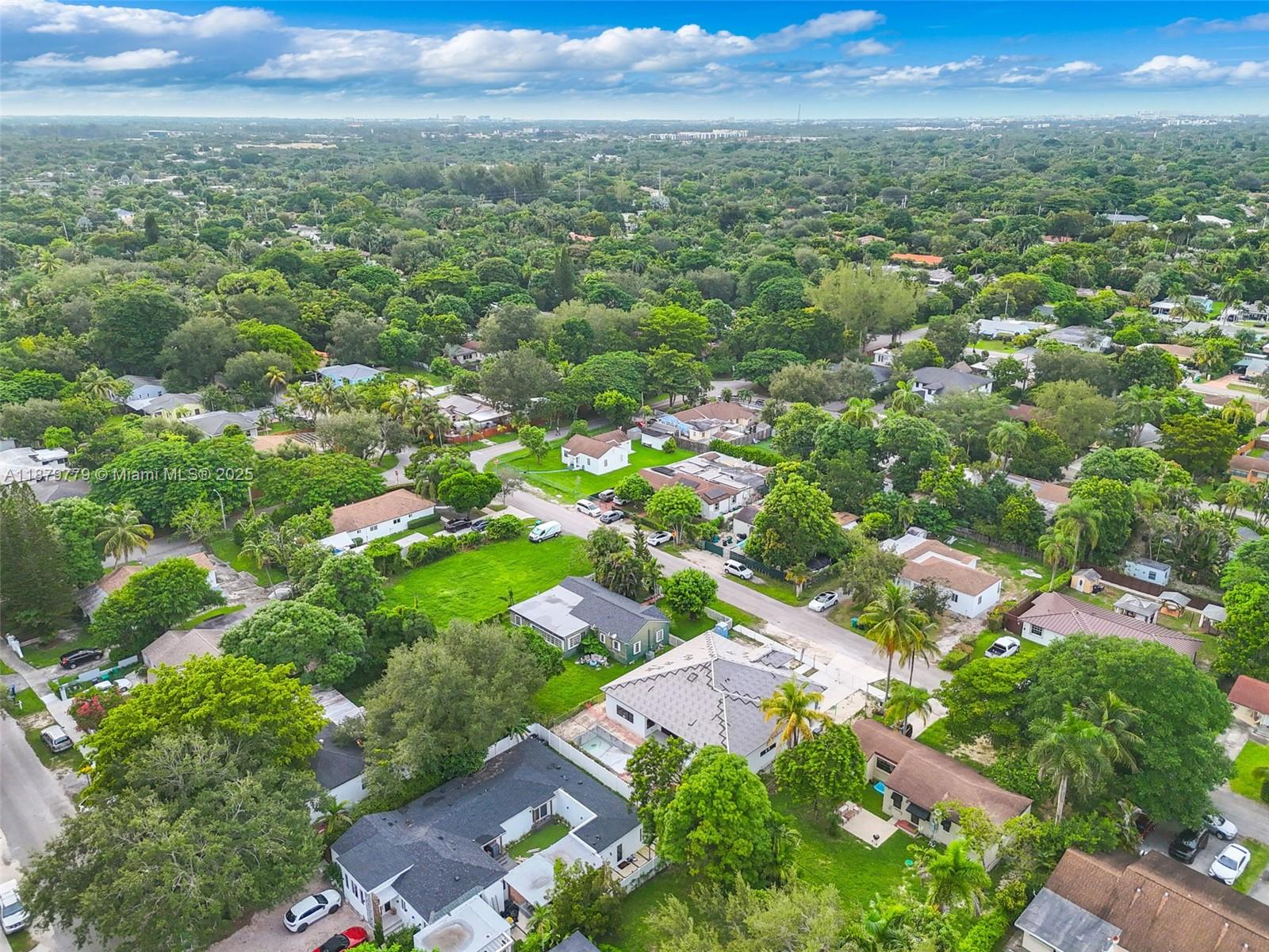 5854 SW 61st St Miami, FL 33143