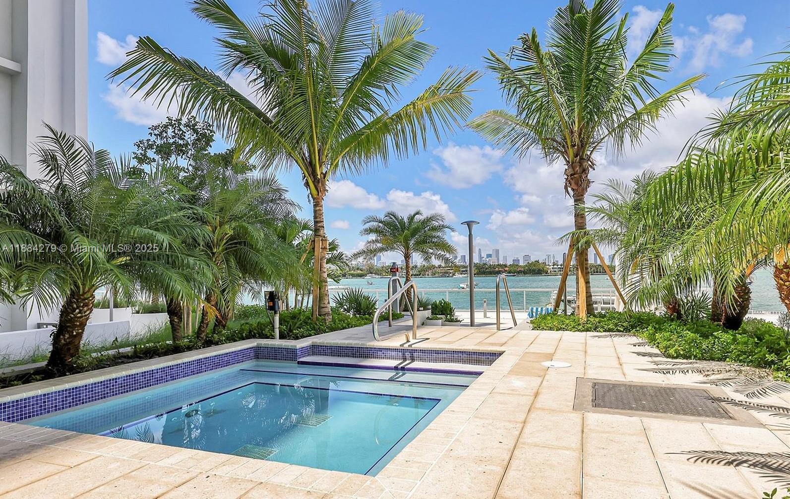 image MIRADOR 1035 CONDO13