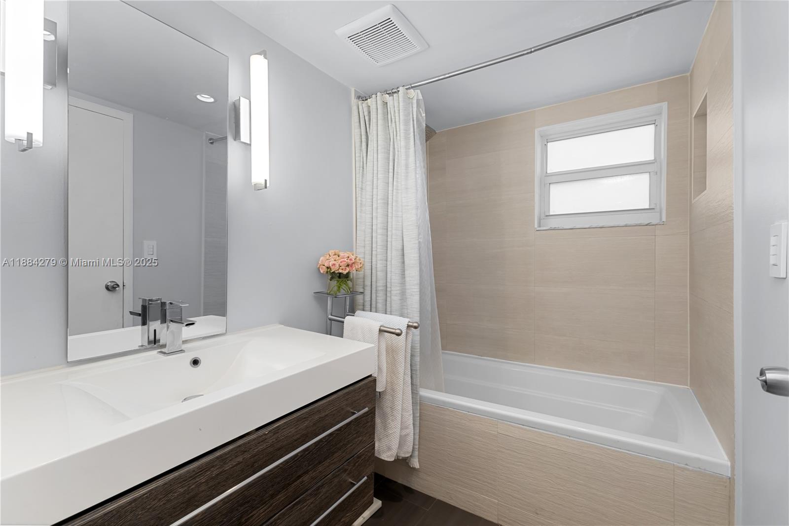 image MIRADOR 1035 CONDO8