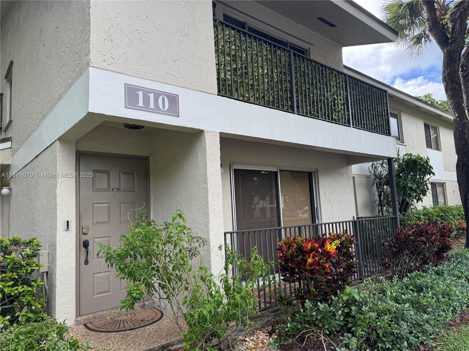 110 Gardens Dr #101