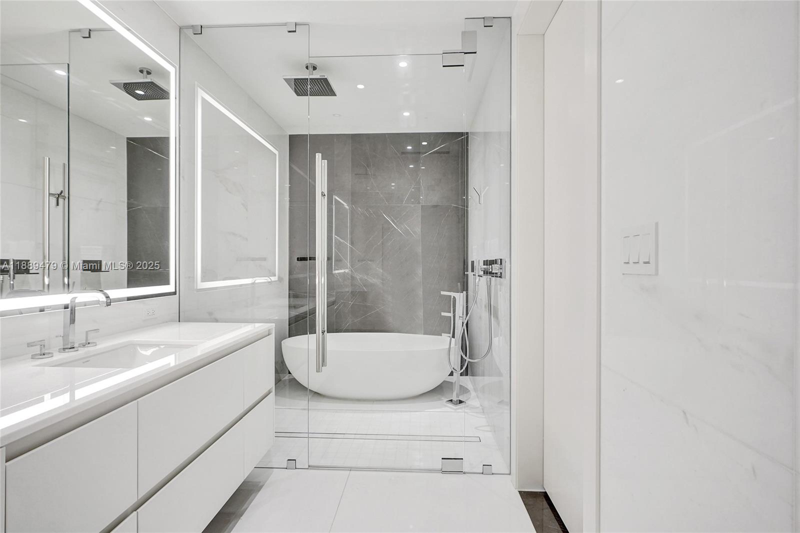 image Aston Martin Residences10