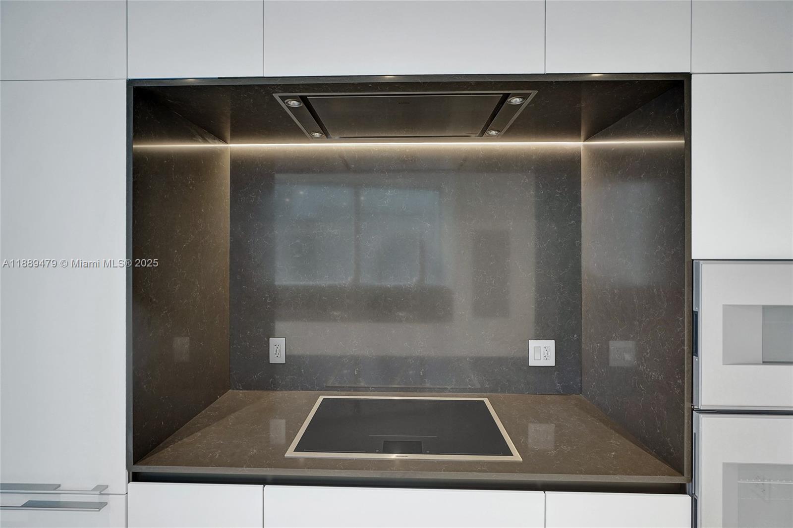 image Aston Martin Residences14