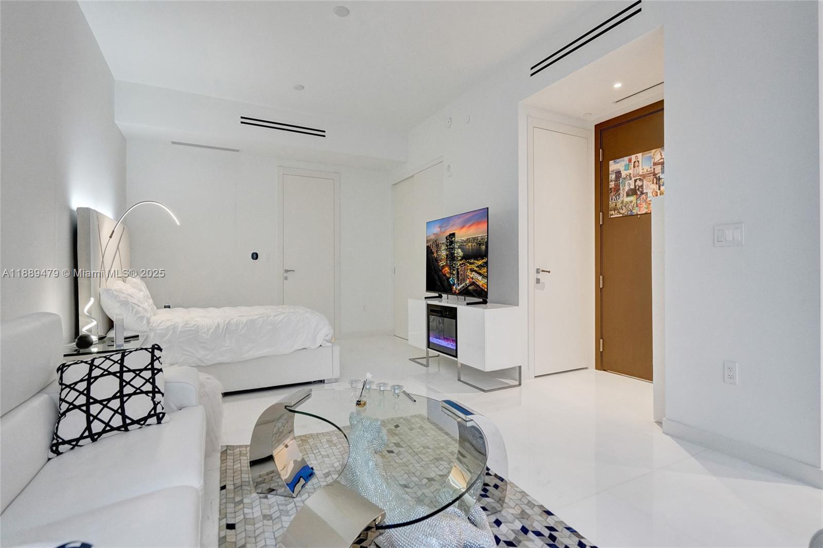 image Aston Martin Residences4