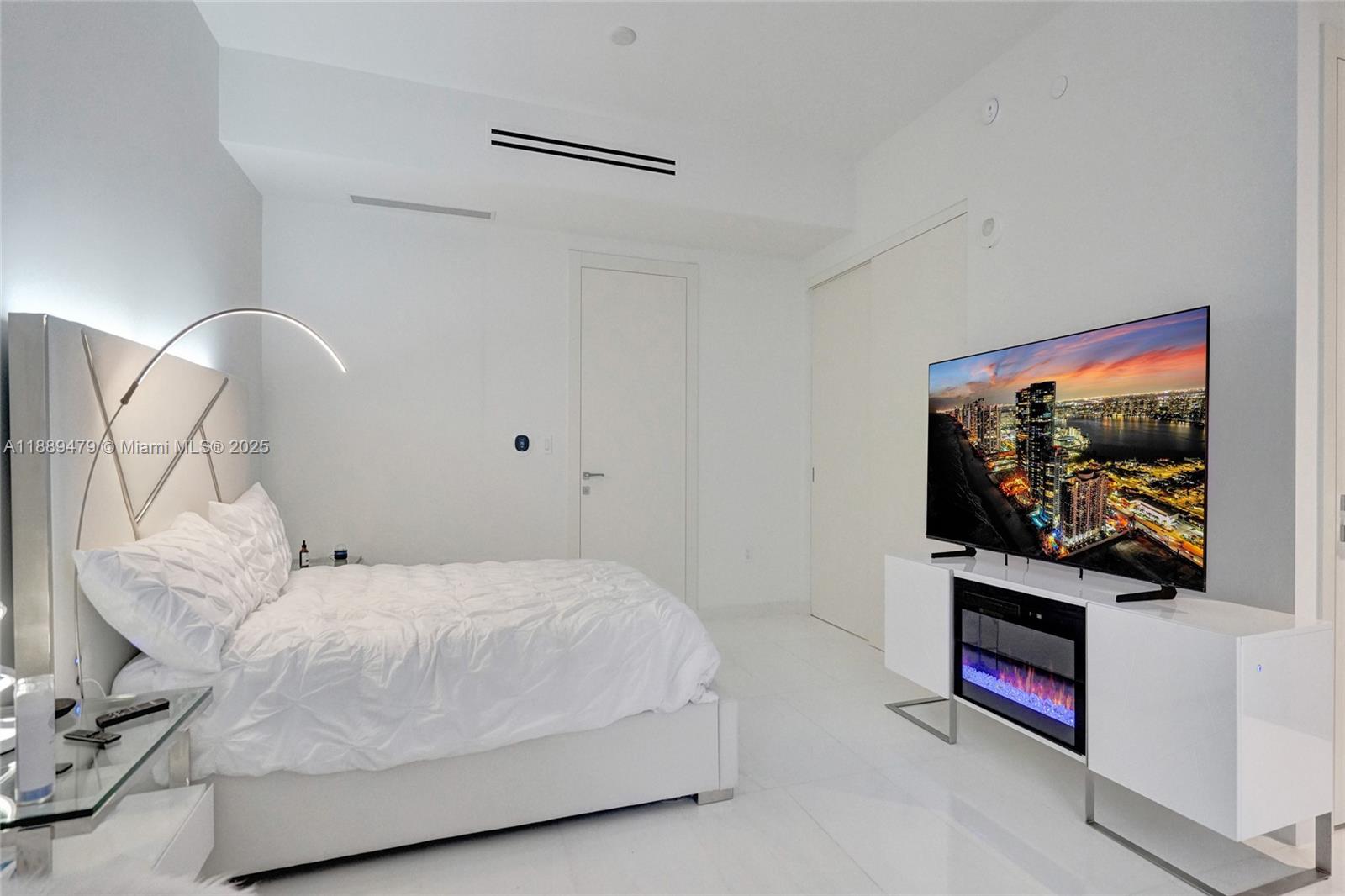 image Aston Martin Residences5