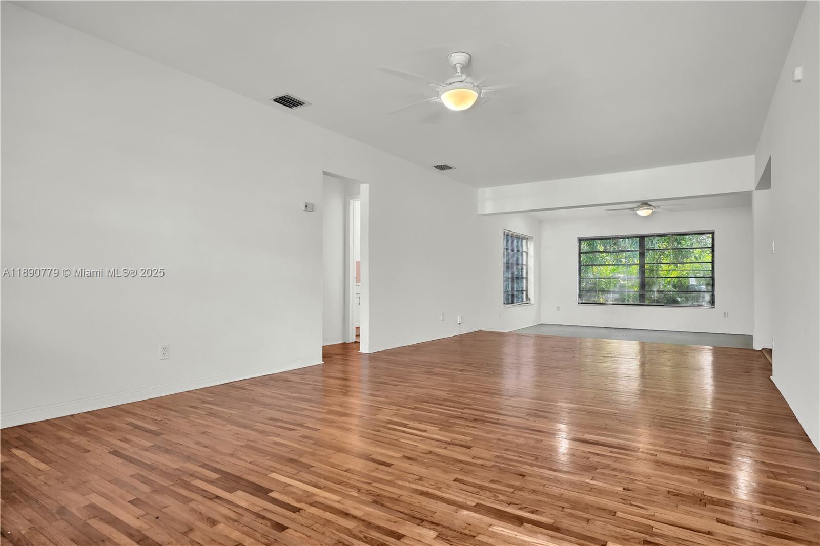 132 NW 40th St