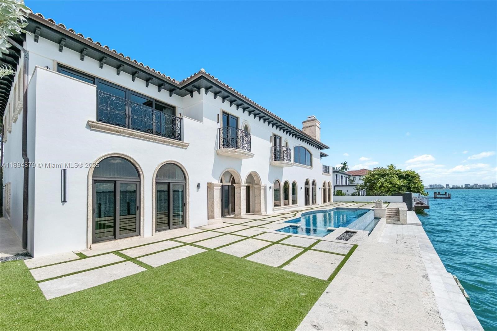 1331 Bay Ter North Bay Village, FL 33141