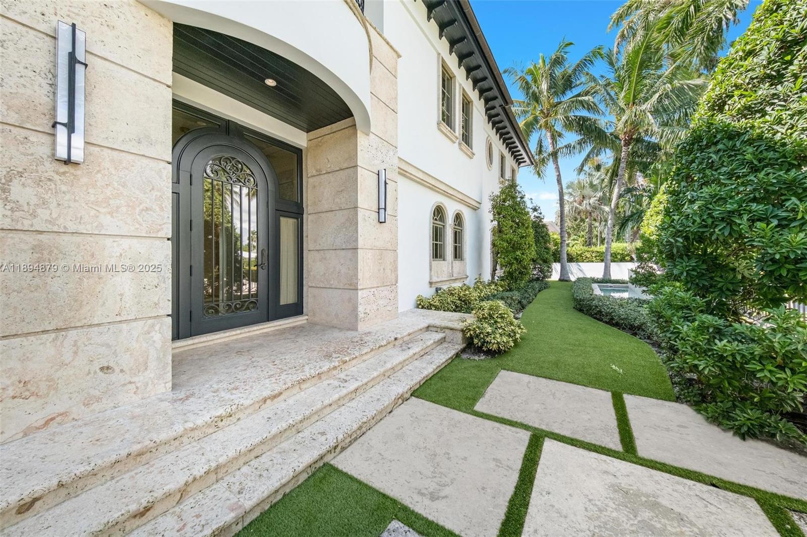 1331 Bay Ter North Bay Village, FL 33141