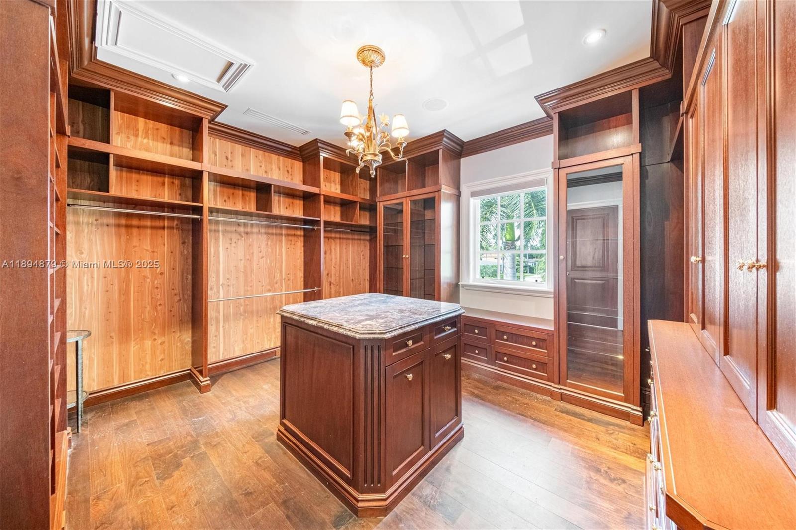 1331 Bay Ter North Bay Village, FL 33141