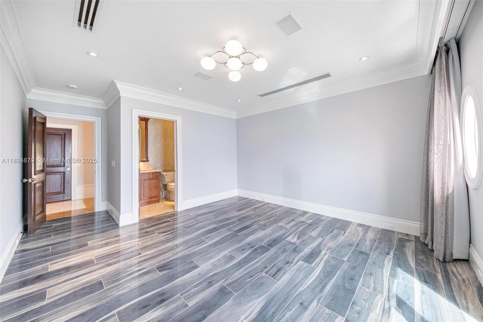 1331 Bay Ter North Bay Village, FL 33141