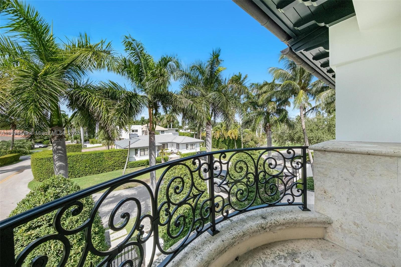 1331 Bay Ter North Bay Village, FL 33141