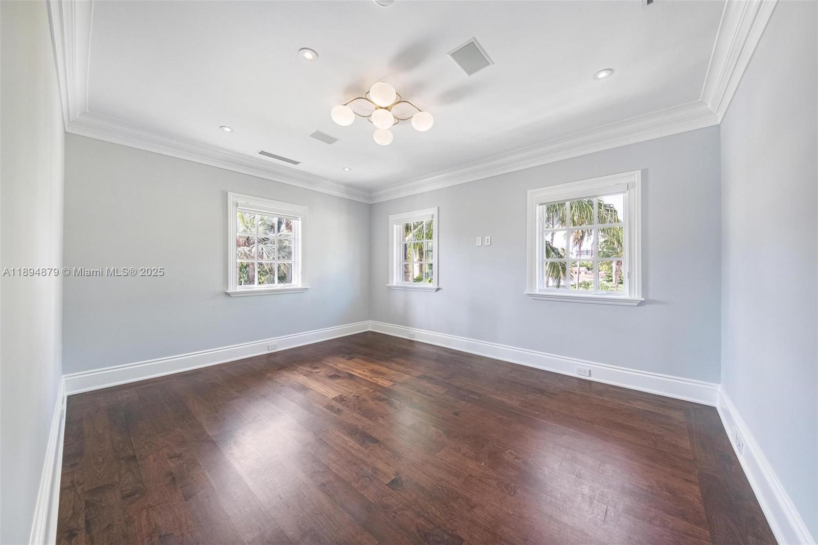 1331 Bay Ter North Bay Village, FL 33141