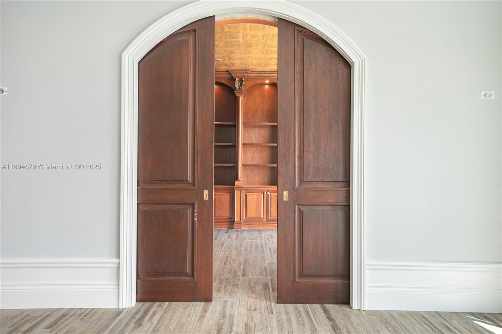 1331 Bay Ter North Bay Village, FL 33141