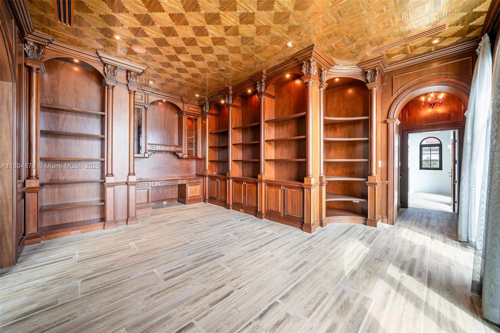 1331 Bay Ter North Bay Village, FL 33141