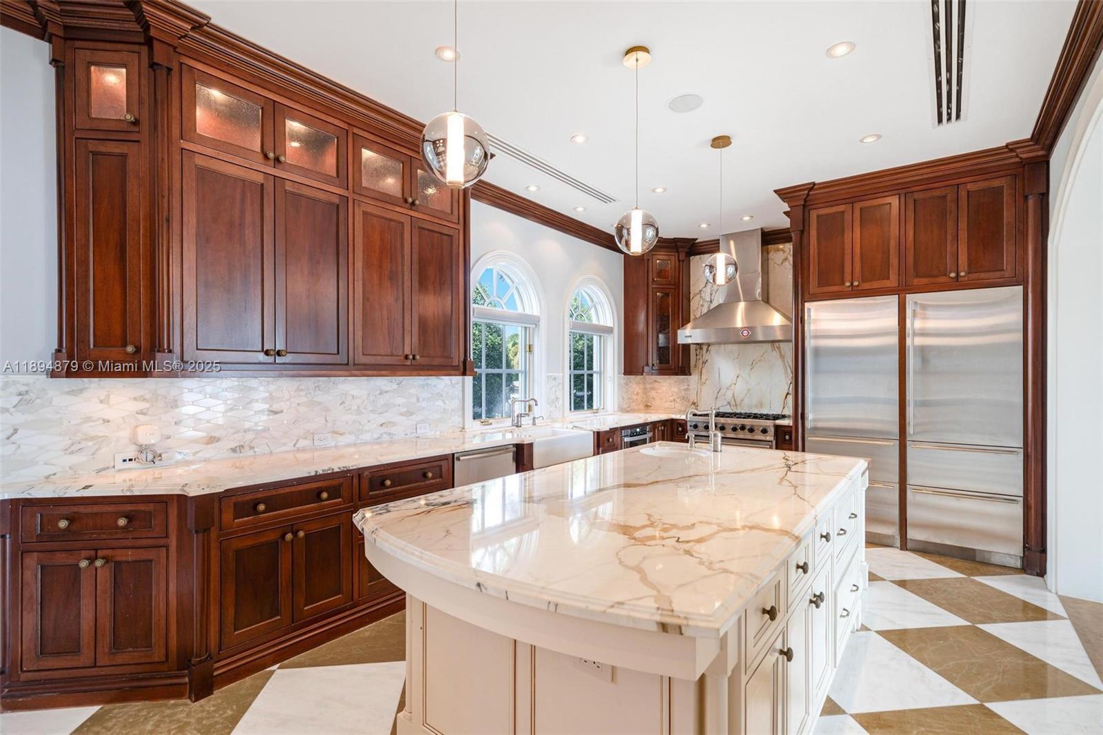 1331 Bay Ter North Bay Village, FL 33141