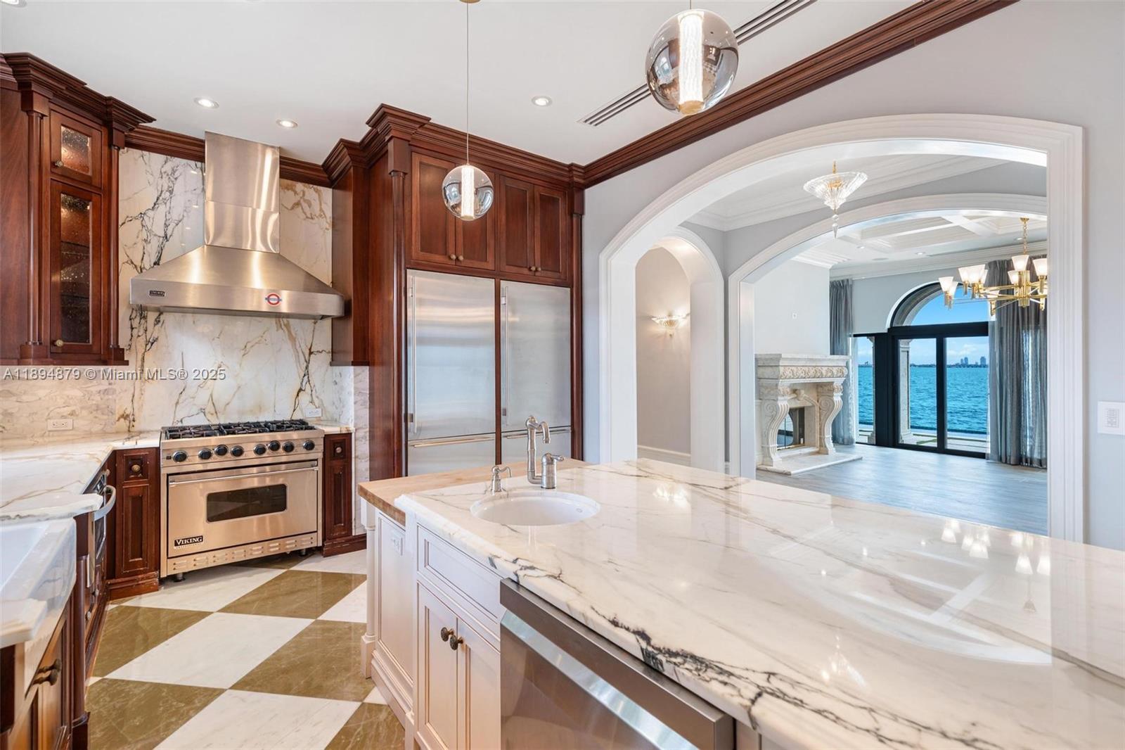 1331 Bay Ter North Bay Village, FL 33141