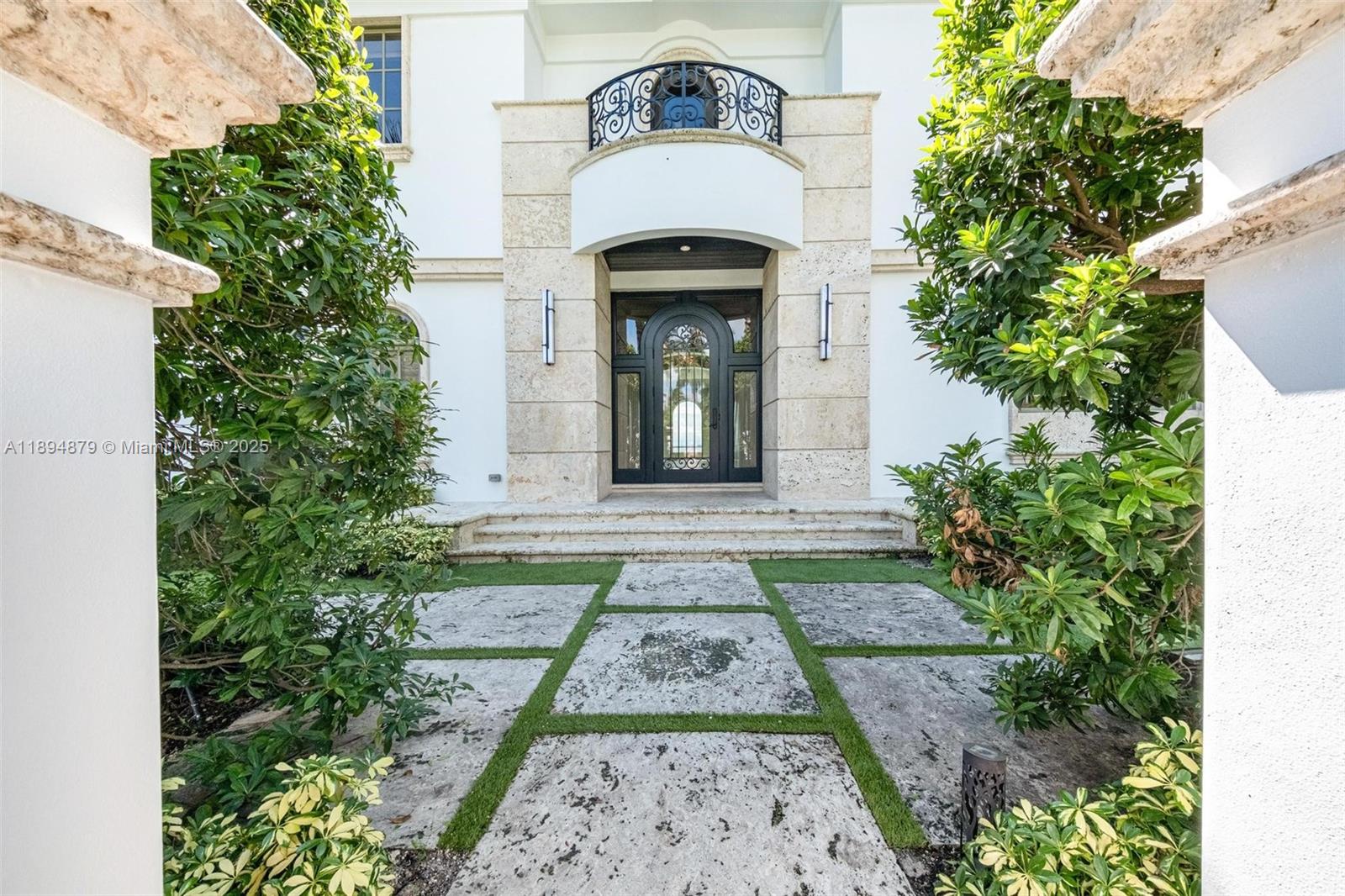 1331 Bay Ter North Bay Village, FL 33141