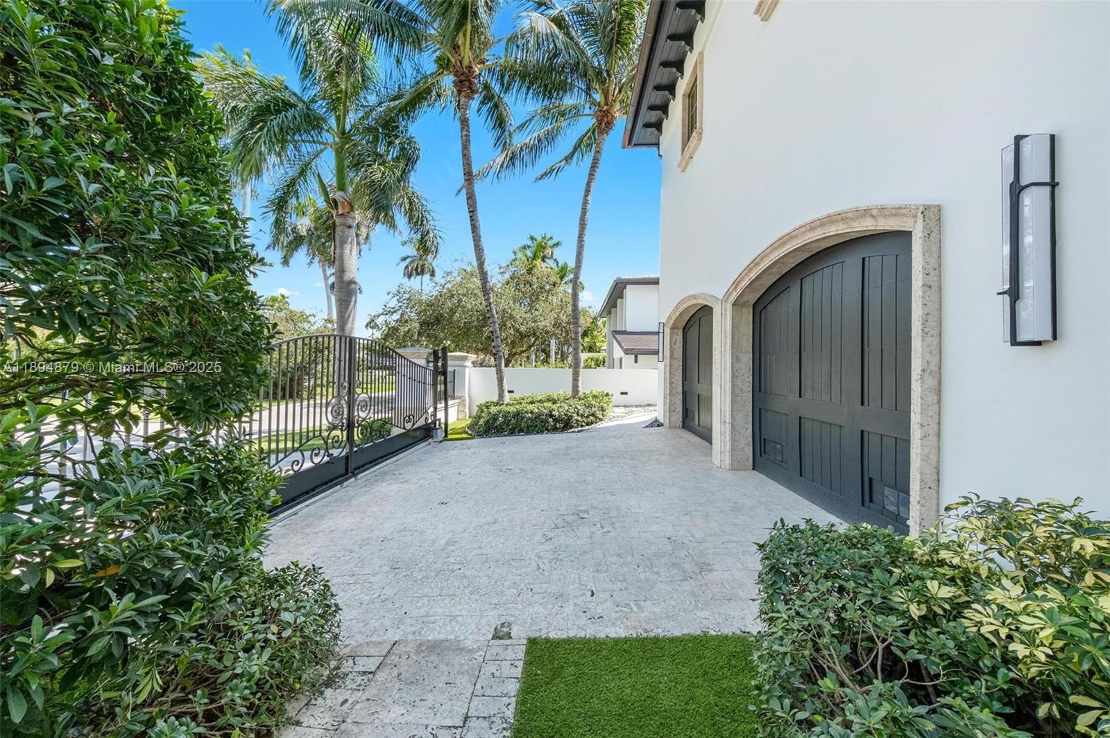 1331 Bay Ter North Bay Village, FL 33141