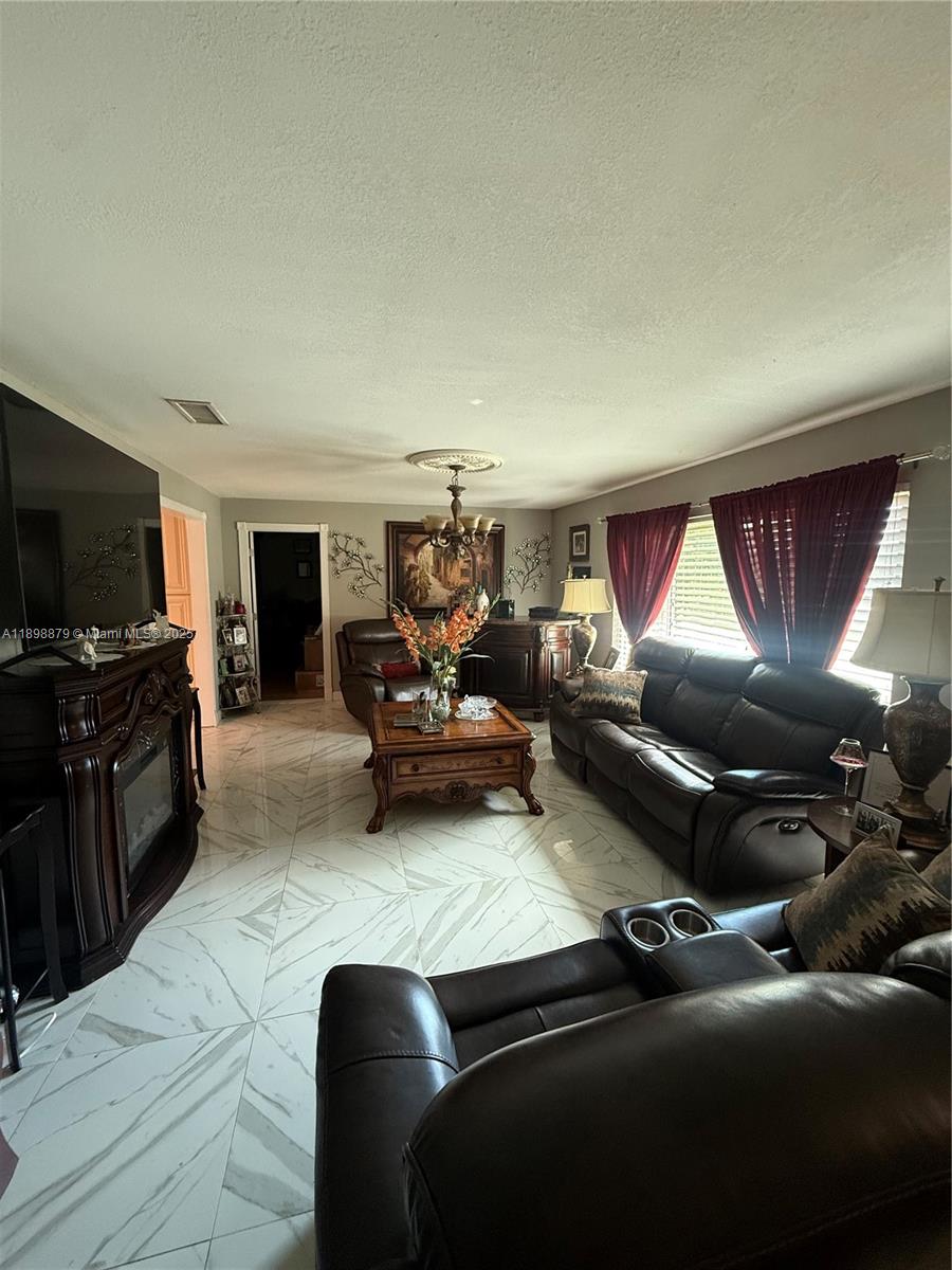 126 Sunflower Cir