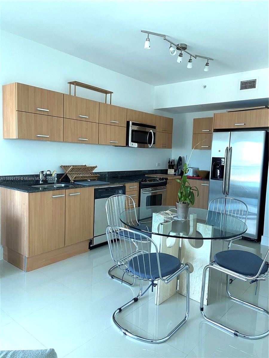 image Wind Condominium1