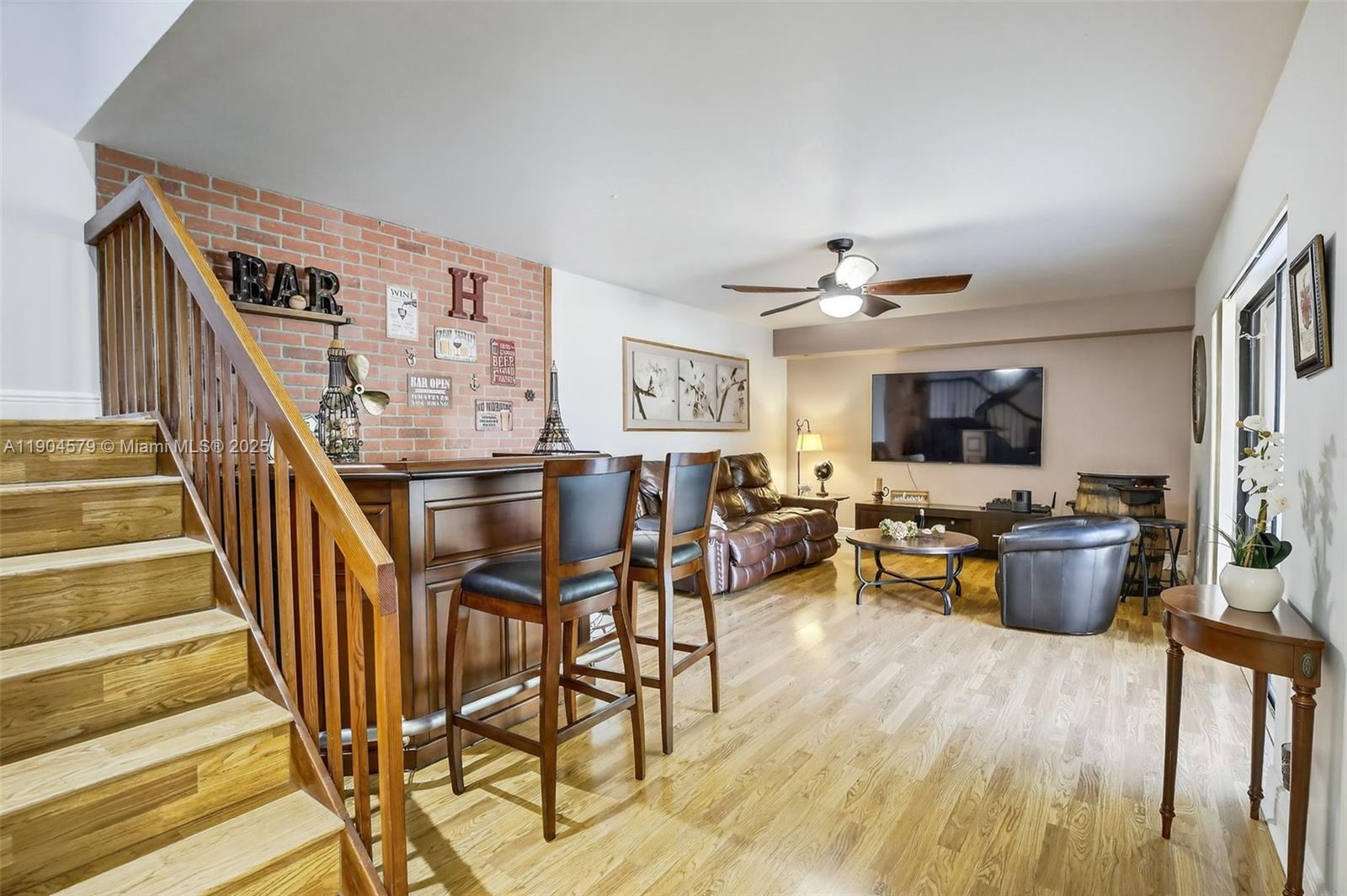 9927 NW 6th Pl Plantation, FL 33324