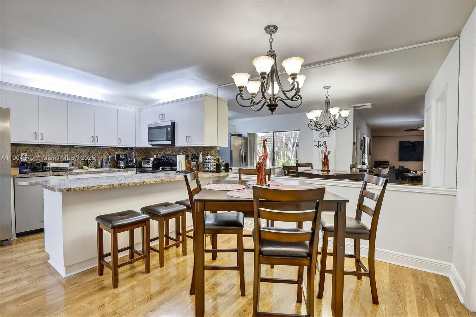 9927 NW 6th Pl Plantation, FL 33324