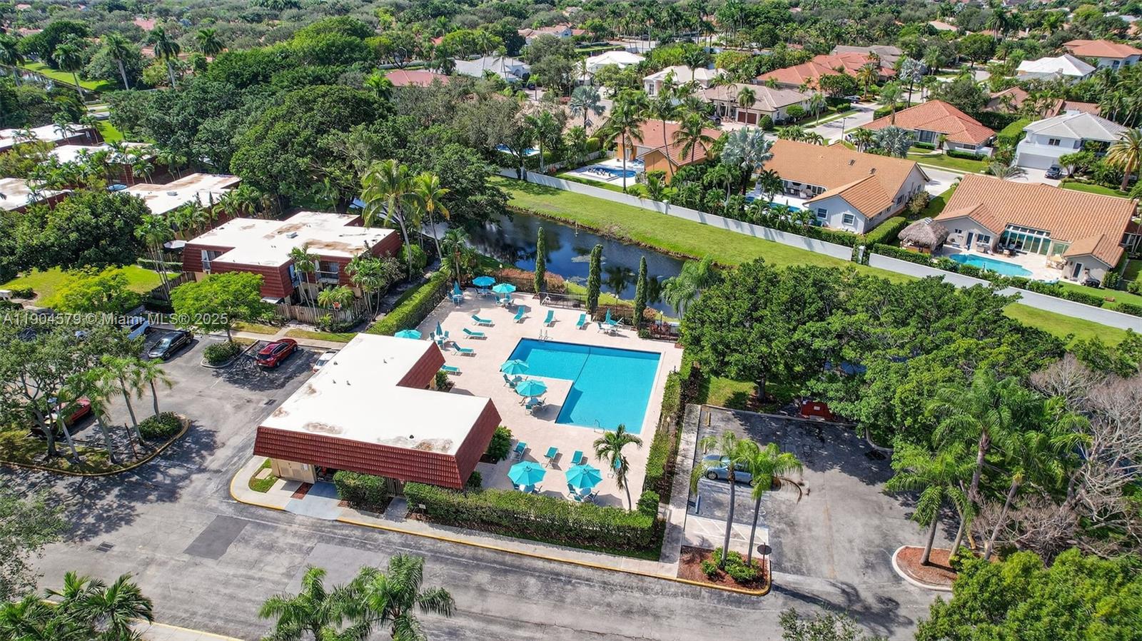 9927 NW 6th Pl Plantation, FL 33324