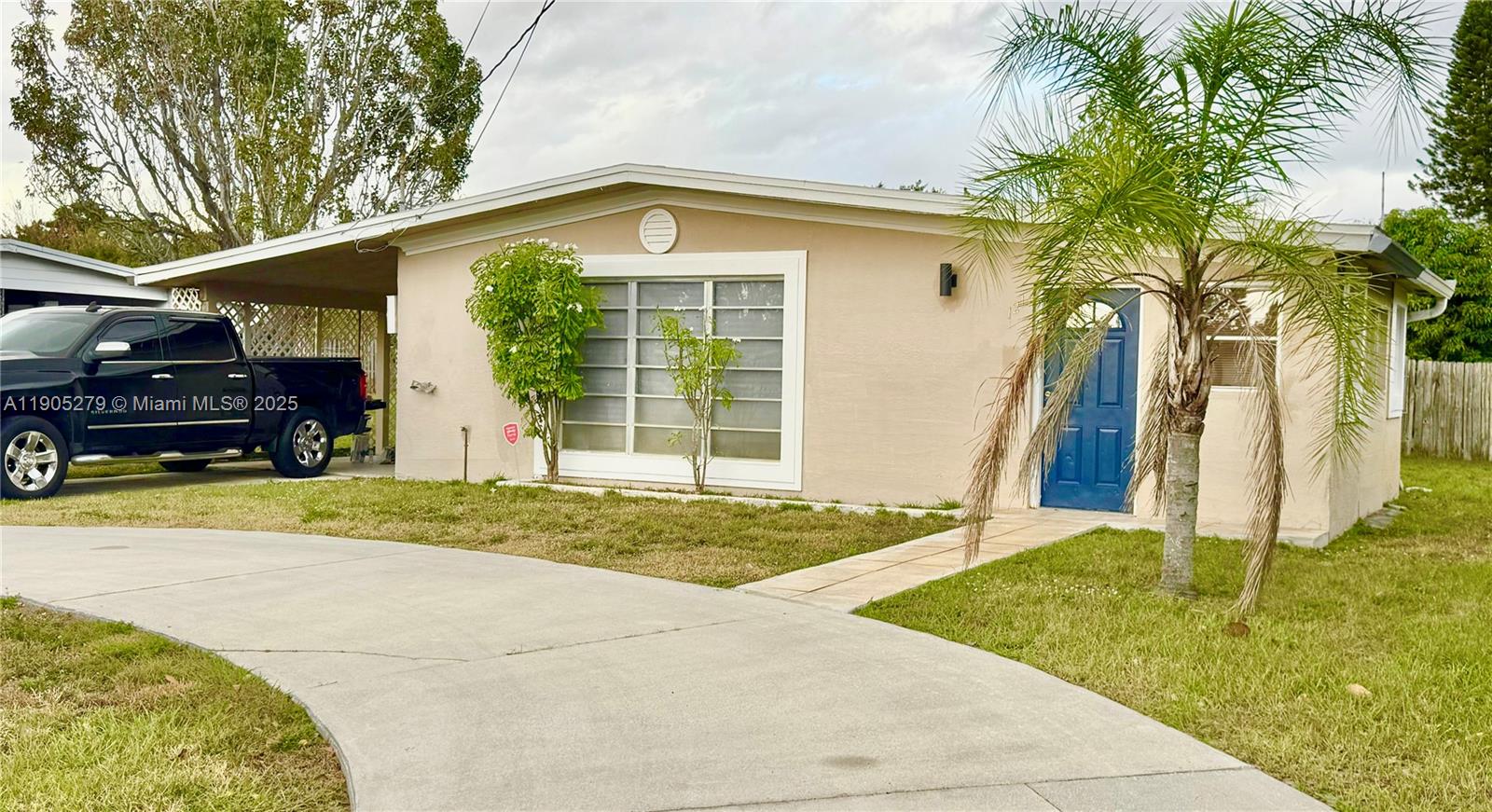 121 NE Prima Vis Blvd