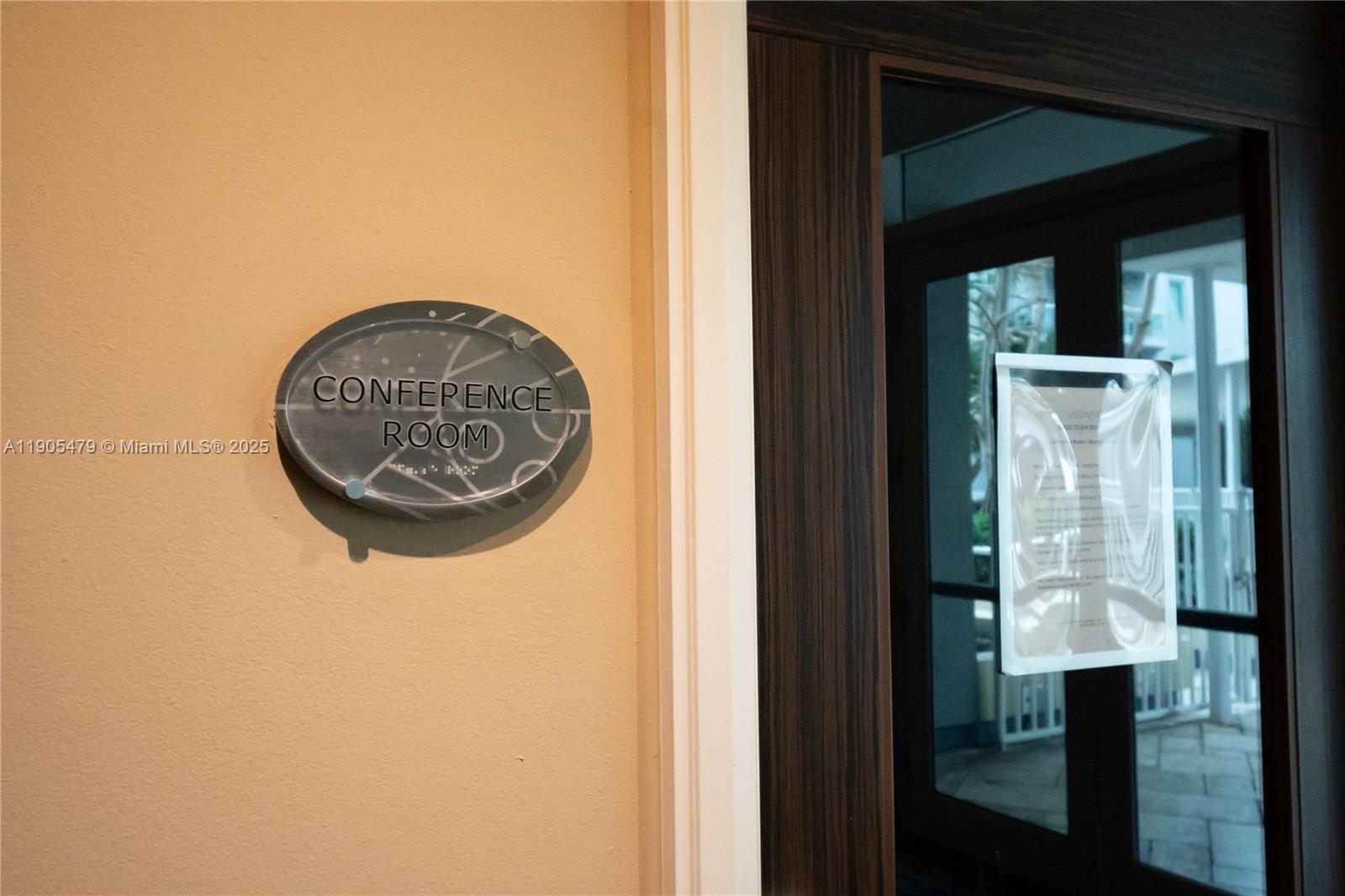 image Vizcayne South17