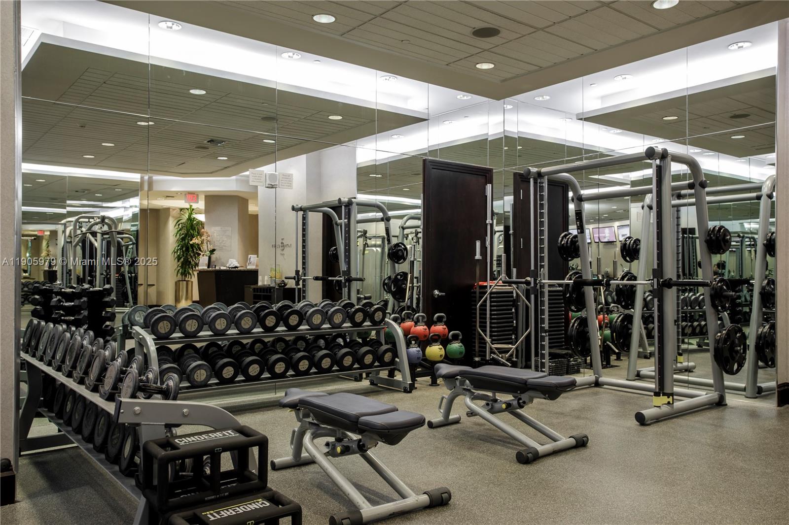 5959 Collins Ave #807 Miami Beach, FL 33140