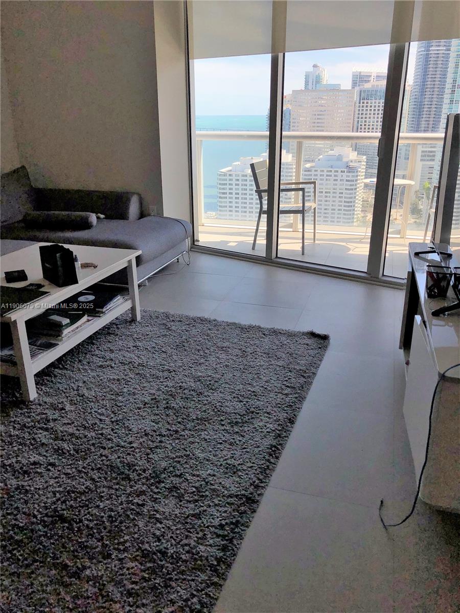 495 Brickell Ave #2907
