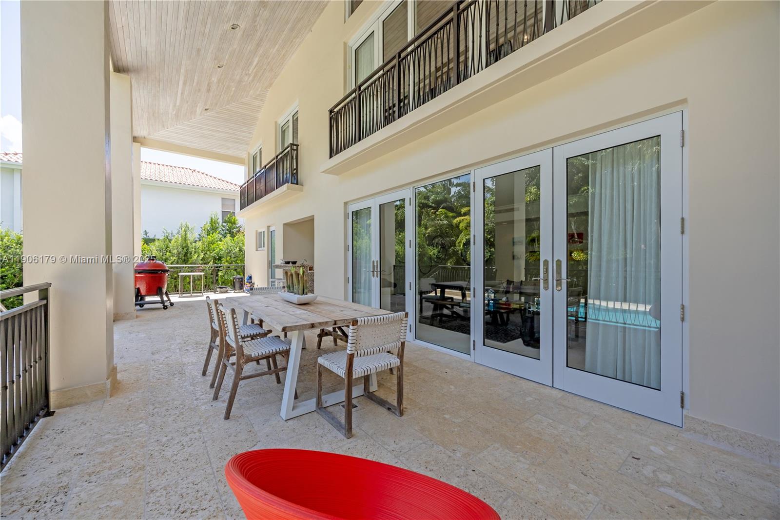 7141 E Lago Dr Coral Gables, FL 33143