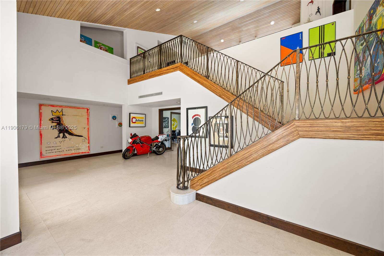 7141 E Lago Dr Coral Gables, FL 33143