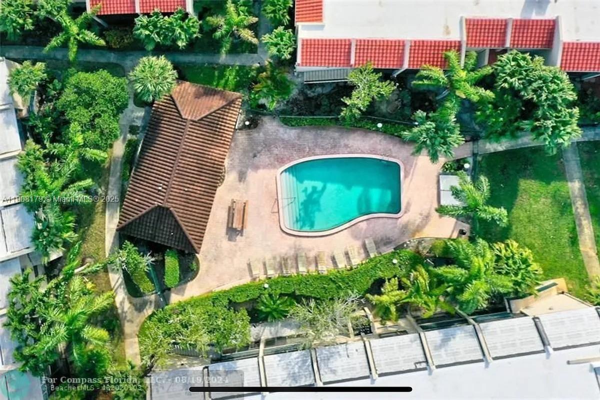 5332 NE 6th Ave #G12