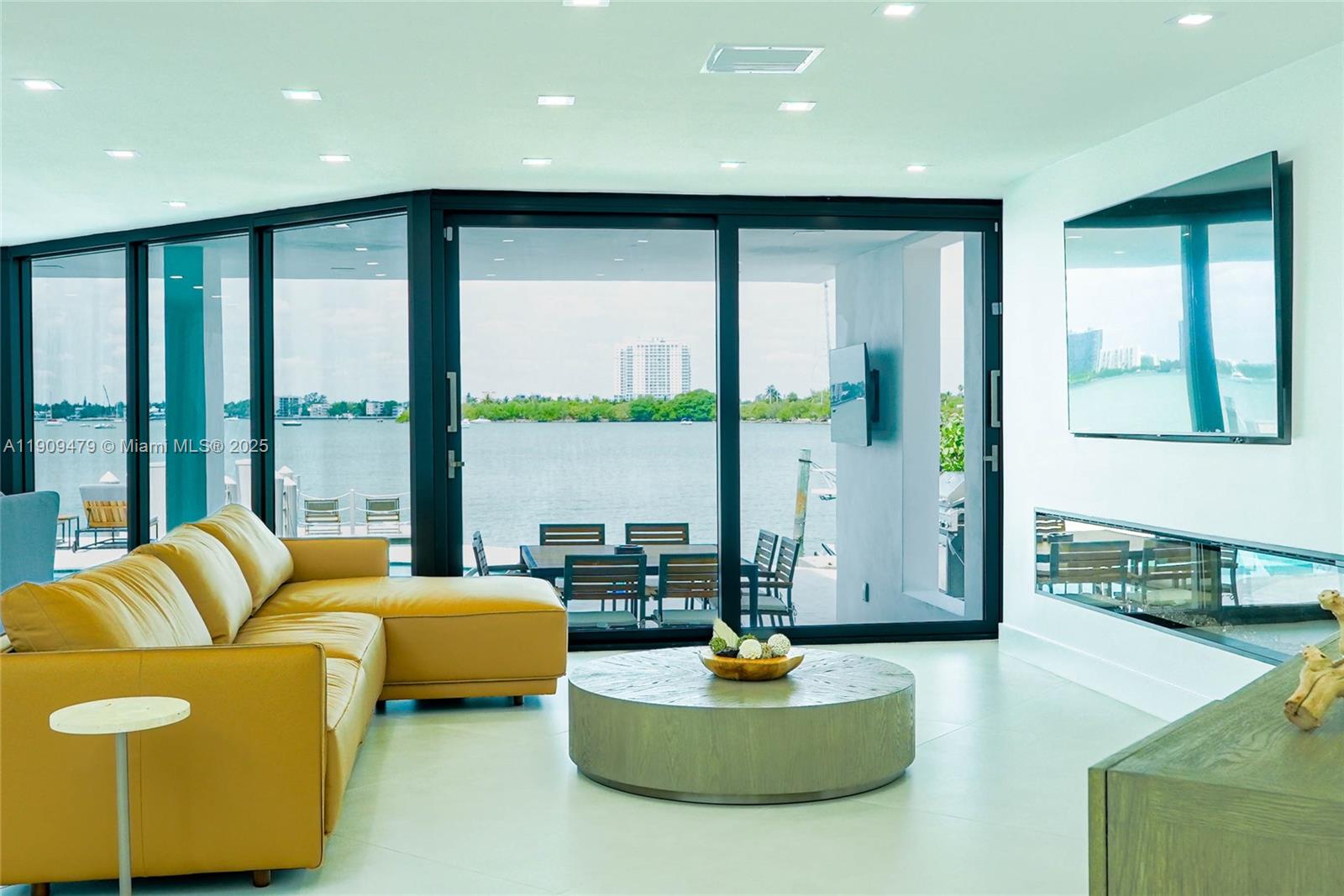 7720 Miami Vw Dr North Bay Village, FL 33141