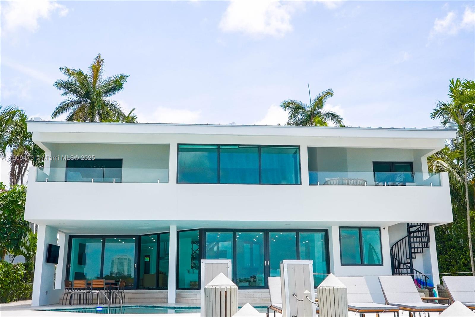 7720 Miami Vw Dr North Bay Village, FL 33141