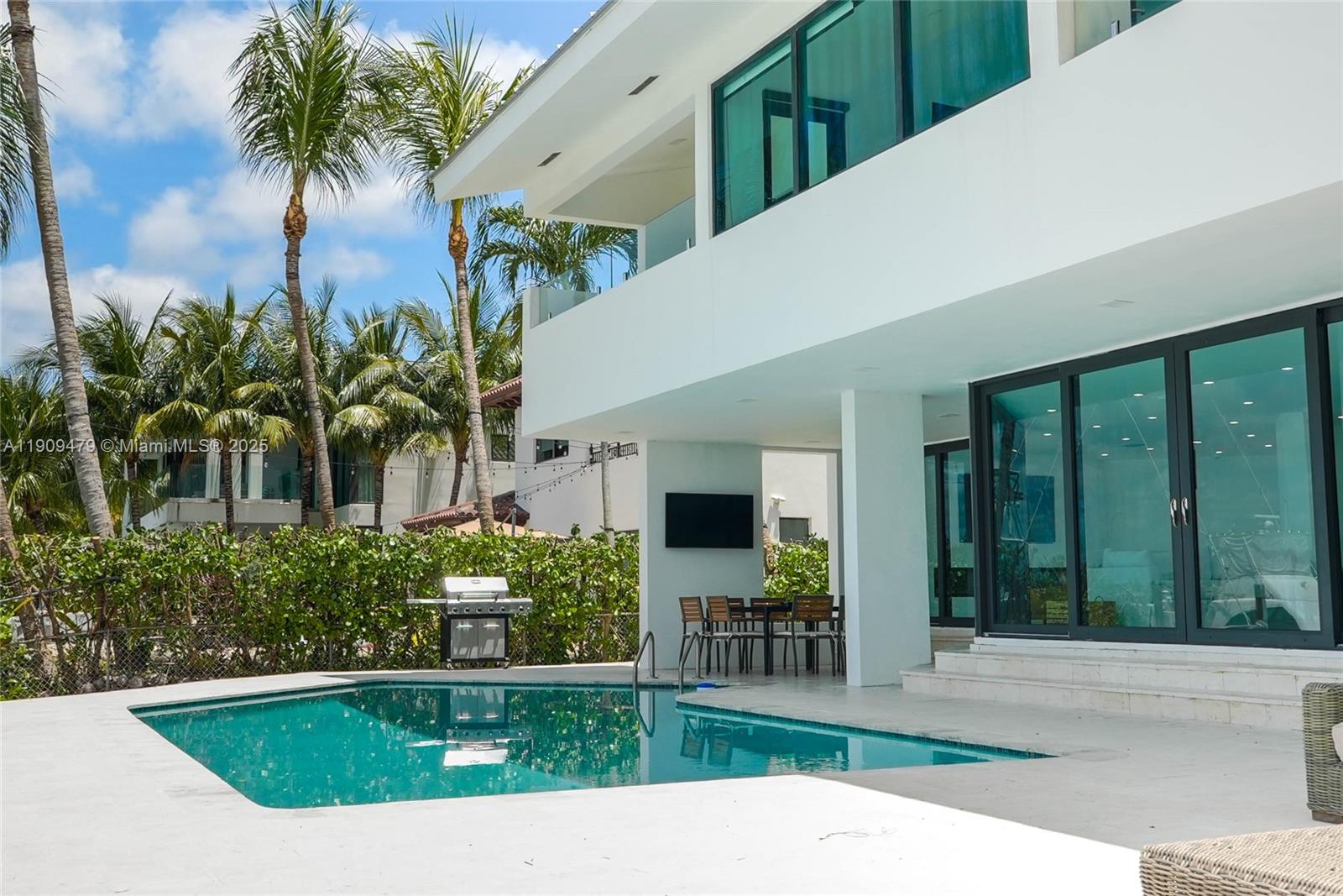 7720 Miami Vw Dr North Bay Village, FL 33141